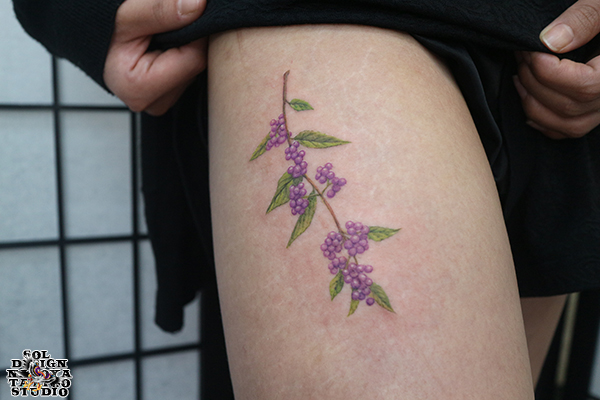 名古屋　タトゥー　女性